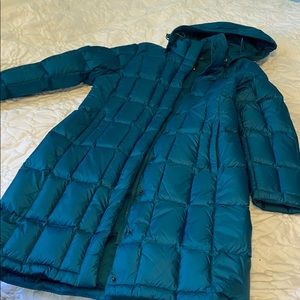 Women’s North Face down coat